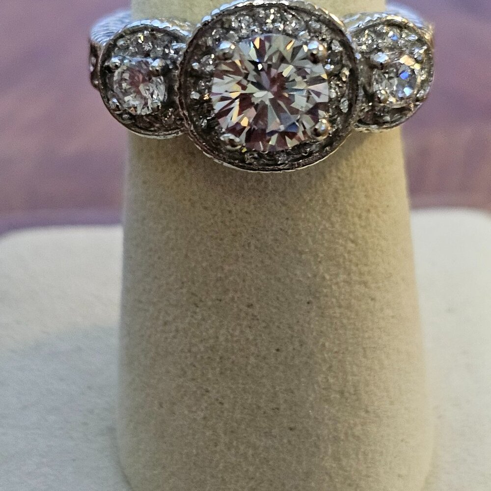 Ring - Picture 3 of 4